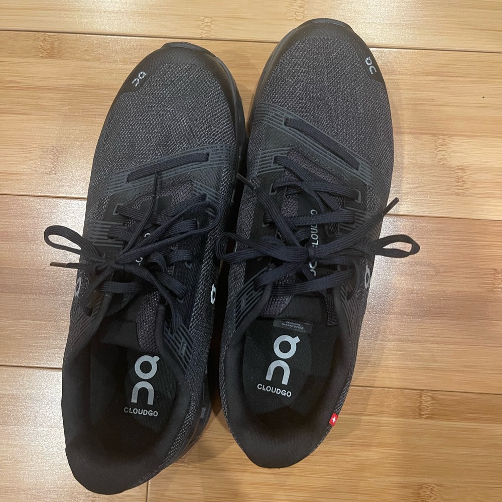 ON CloudGo Women Size 10